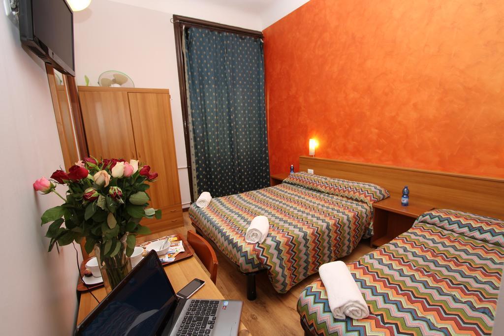 Hotel Brasil Milan, Milan